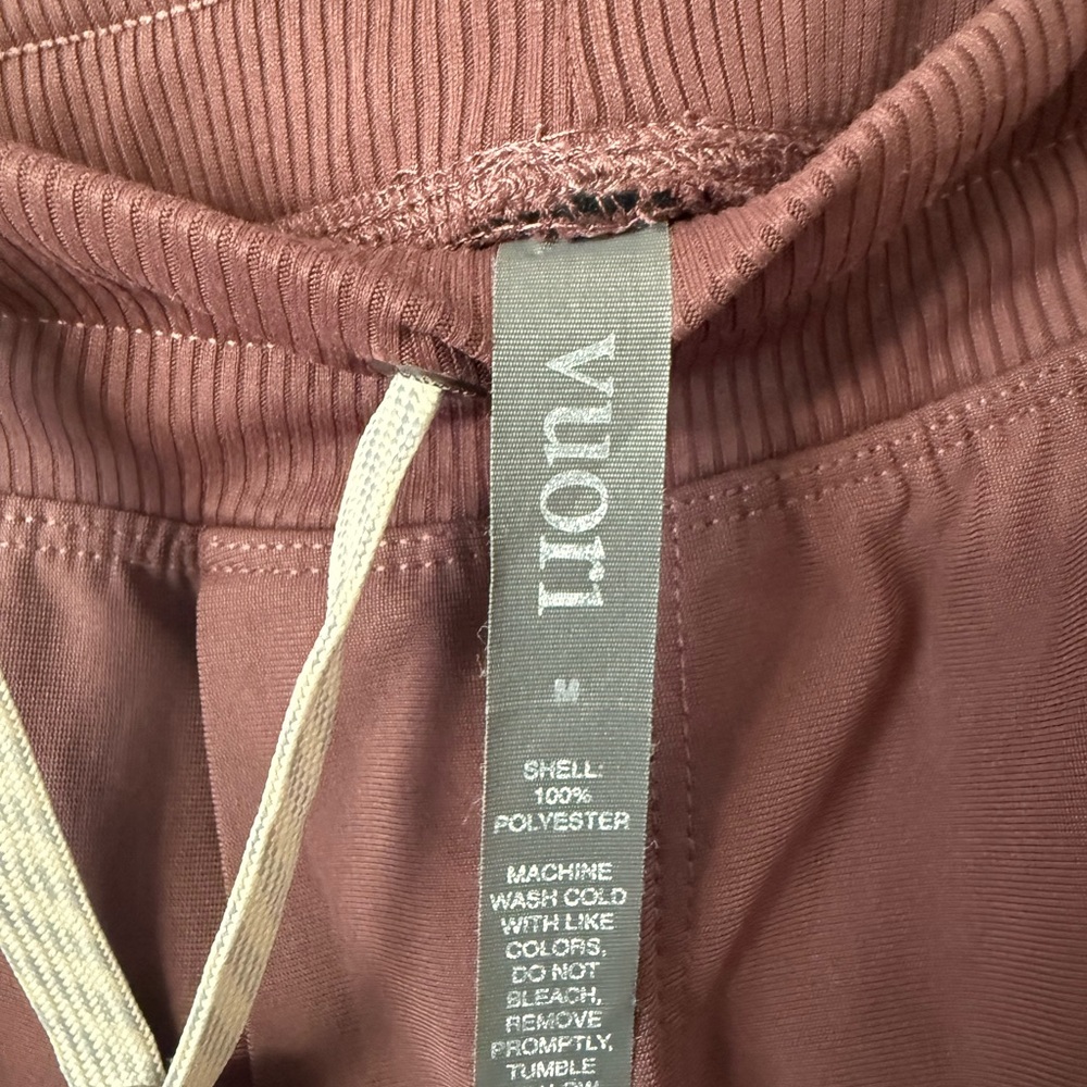 Vuori Dusty Rose Activewear